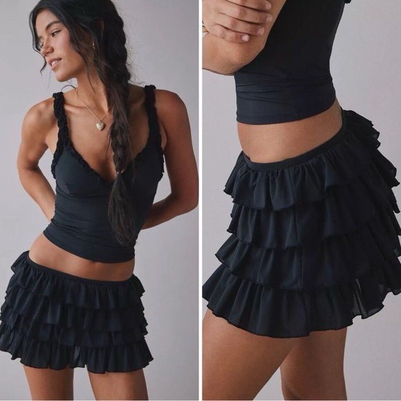 NWT Urban Outfitters Tiered Micro Skort - Picture 1 of 7